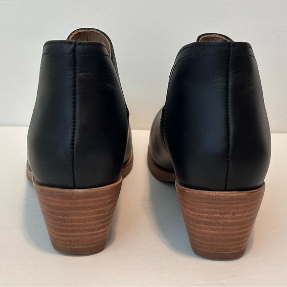 Nisolo Black Ankle Booties Sleek Modern Design Sz 7 - Picture 4 of 6